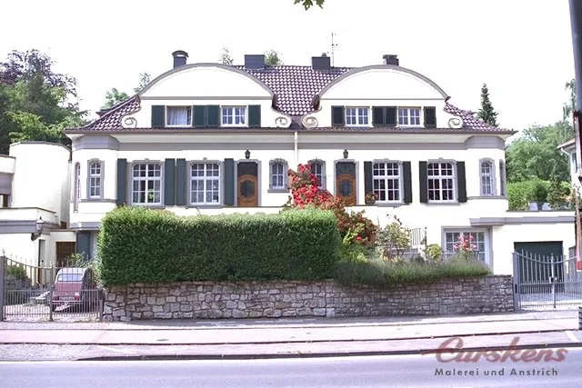 Villa vor der Neugestaltung in Weiß